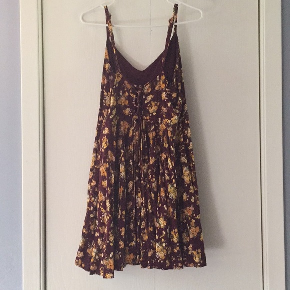 SOLD Fit & Flare Summer Dress - Picture 3 of 4